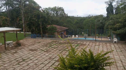 Fazenda/Sítio com 3 Quartos à venda, 200m² no Baruel, Suzano