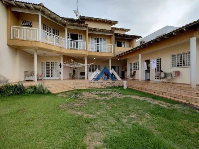 Casa com 4 Quartos à venda, 386m² no Aurora, Londrina