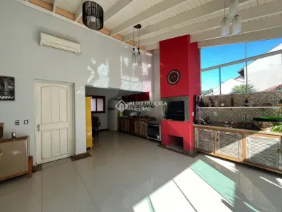 Casa de Condomínio com 2 Quartos à venda, 196m² no Guarujá, Porto Alegre