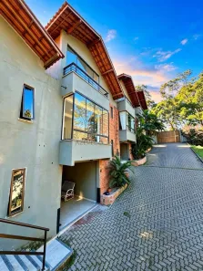 Casa de Condomínio com 2 Quartos à venda, 70m² no Granja dos Cavaleiros, Macaé