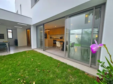 Casa com 3 Quartos à venda, 157m² no Campeche, Florianópolis