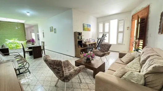 Casa com 4 Quartos à venda, 194m² no Cidade dos Funcionários, Fortaleza