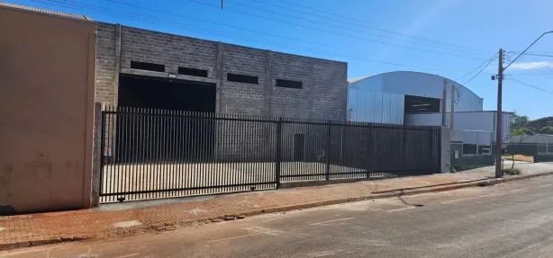 Galpão/Depósito/Armazém para alugar, 1100m² no Setor 2, Ibiporã
