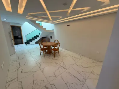 Casa com 3 Quartos à venda, 170m² no Jardim Olímpico, Maringá