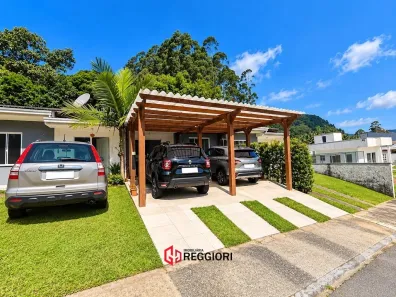 Casa de Condomínio com 3 Quartos à venda, 150m² no Rio Pequeno, Camboriú