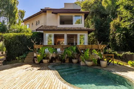 Sobrado com 5 Quartos à venda, 300m² no Paiquerê, Valinhos