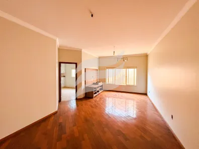 Casa com 4 Quartos à venda, 248m² no Centro, Araçatuba