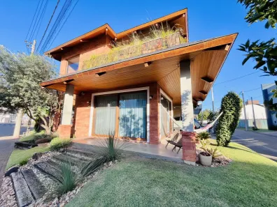 Casa de Condomínio com 4 Quartos à venda, 221m² no Fátima, Canoas