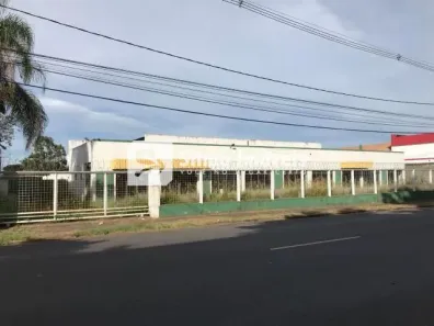 Galpão/Depósito/Armazém à venda, 2800m² no Minas Gerais, Uberlândia