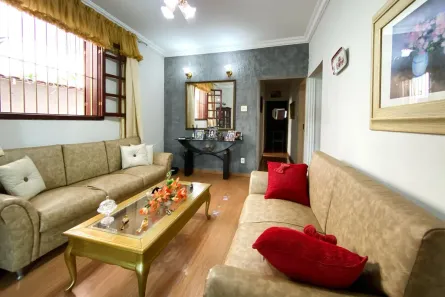 Casa com 4 Quartos à venda, 157m² no Santa Tereza, Belo Horizonte