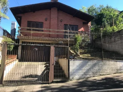 Casa com 3 Quartos à venda, 203m² no Centro, Caxias do Sul