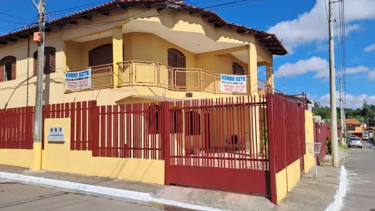 Sobrado com 5 Quartos à venda, 260m² no Metropolitana, Brasília