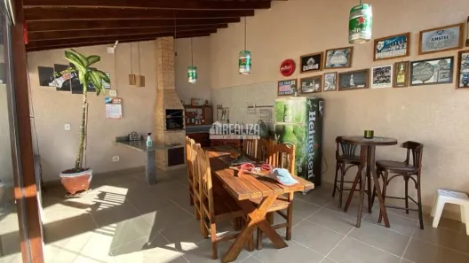 Casa com 4 Quartos à venda, 230m² no Jardim São Bento, Uberaba