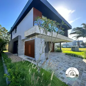 Sobrado com 4 Quartos à venda, 505m² no Torres, Torres