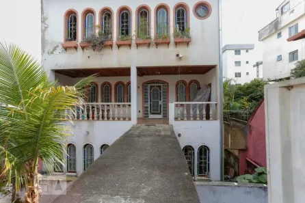 Casa com 10 Quartos à venda, 450m² no Sagrada Família, Belo Horizonte