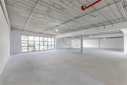 Ponto Comercial para alugar, 181m² no Jardim Bélgica, São Paulo