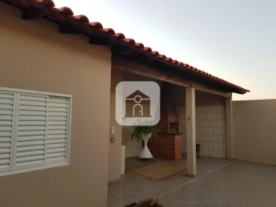 Casa com 4 Quartos à venda, 240m² no Santa Mônica, Uberlândia