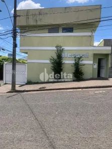 Casa com 3 Quartos à venda, 180m² no Tabajaras, Uberlândia