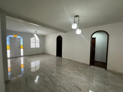 Imóvel Comercial com 4 Quartos à venda, 234m² no Fundinho, Uberlândia