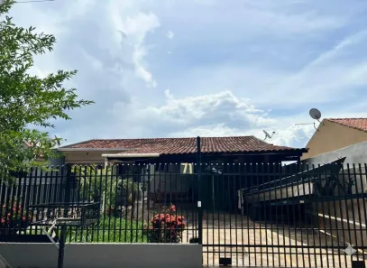 Casa com 4 Quartos à venda, 276m² no Parque Residencial Quebec, Maringá