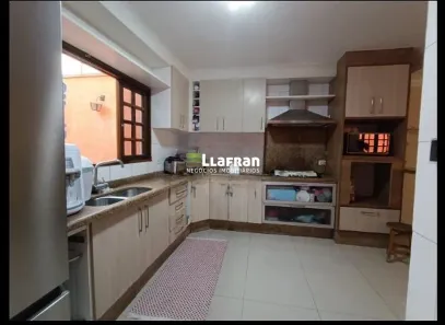 Casa com 4 Quartos à venda, 193m² no Parque Marabá, Taboão da Serra