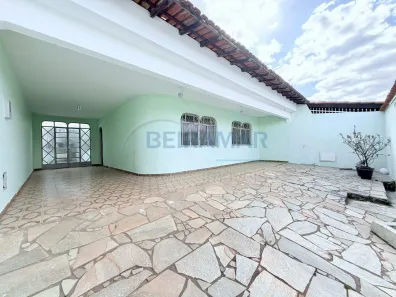 Casa com 3 Quartos para alugar, 195m² no Taguatinga Norte, Brasília