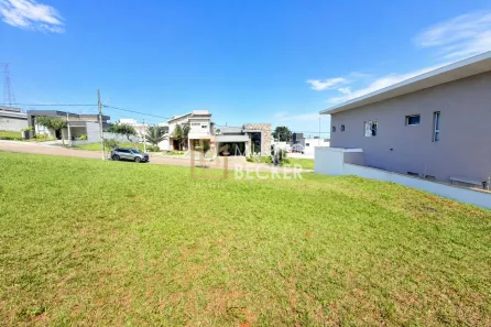 Lote/Terreno à venda, 300m² no Condomínio Terras do Vale, Caçapava