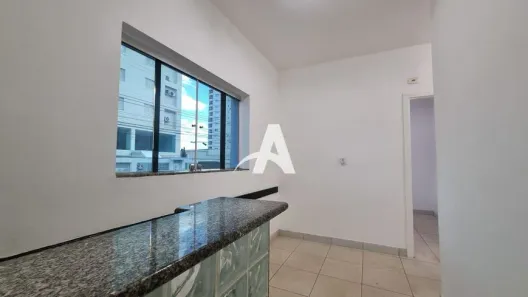 Prédio Comercial para alugar, 130m² no Centro, Uberlândia
