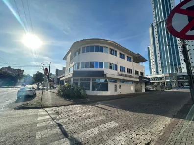 Imóvel Comercial para alugar, 668m² no Vila Nova, Blumenau
