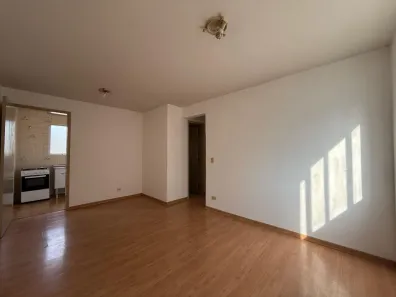 Apartamento com 2 Quartos para alugar, 70m² no Água Verde, Curitiba