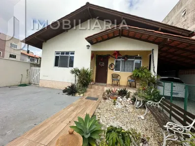 Casa com 4 Quartos à venda, 215m² no Ingleses do Rio Vermelho, Florianópolis