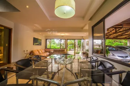 Casa de Condomínio com 5 Quartos à venda, 412m² no Residencial Aldeia do Vale, Goiânia