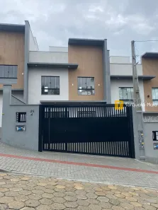 Casa com 2 Quartos à venda, 98m² no Boa Vista, Joinville