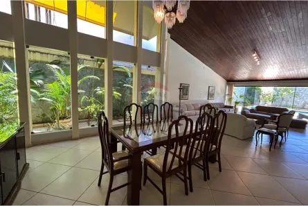 Casa com 6 Quartos à venda, 675m² no Grageru, Aracaju