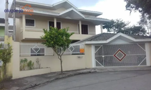 Sobrado com 4 Quartos à venda, 220m² no Residencial Santa Paula, Jacareí