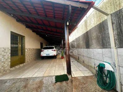 Casa com 3 Quartos à venda, 250m² no Parque Residencial Ander, Anápolis