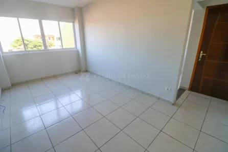 Apartamento com 2 Quartos para alugar, 65m² no Vila Marumby, Maringá
