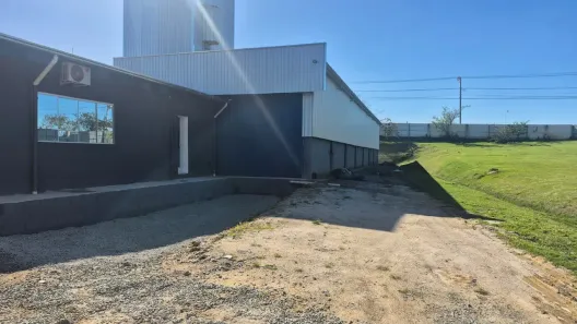 Galpão/Depósito/Armazém para alugar, 400m² no Escalvados, Navegantes