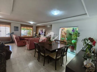 Casa com 3 Quartos à venda, 160m² no Brasil, Uberlândia