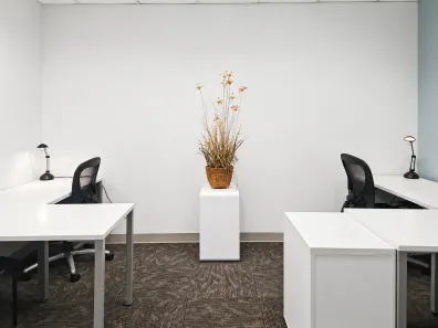 Sala Comercial para alugar, 8m² no Enseada do Suá, Vitória