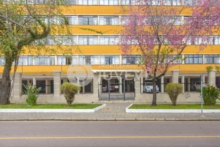 Apartamento com 3 Quartos para alugar, 67m² no Cristo Rei, Curitiba