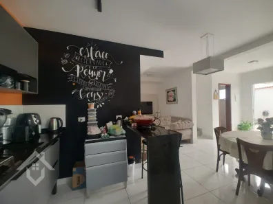 Sobrado com 2 Quartos à venda, 78m² no Vila Santos, Caçapava
