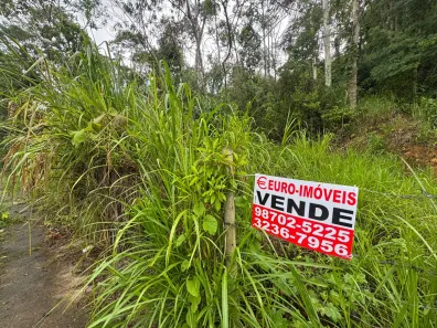 Lote/Terreno à venda, 684m² no São Pedro, Juiz de Fora
