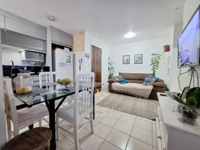Apartamento com 2 Quartos à venda, 46m² no Capoeiras, Florianópolis