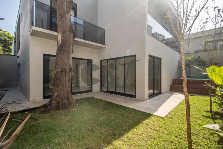 Casa de Condomínio com 4 Quartos à venda, 270m² no Jardim Petrópolis, São Paulo
