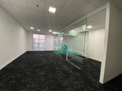 Sala Comercial para alugar, 135m² no Vila Cordeiro, São Paulo