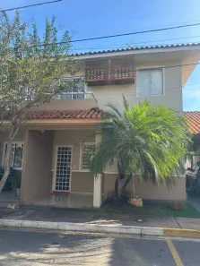 Casa de Condomínio com 3 Quartos à venda, 135m² no Despraiado, Cuiabá
