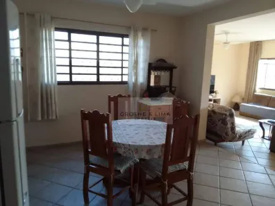 Sobrado com 3 Quartos à venda, 212m² no Indaiá, Caraguatatuba