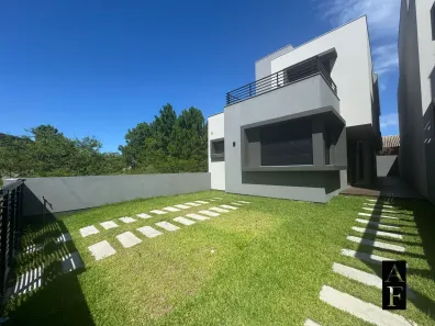 Sobrado com 3 Quartos à venda, 152m² no Centro, Garopaba