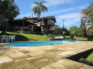 Sobrado com 5 Quartos à venda, 400m² no Cumbari, Mairiporã
